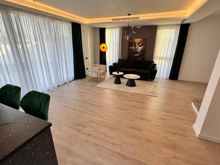 Casă individuală cu 4 camere cu Garaj în Tunari
