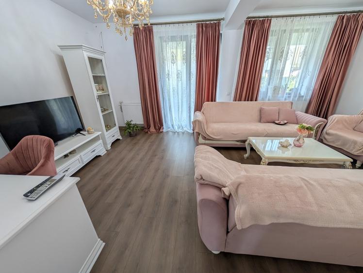 Casă individuală cu 5 camere cu Teren 220 Mp în Otopeni