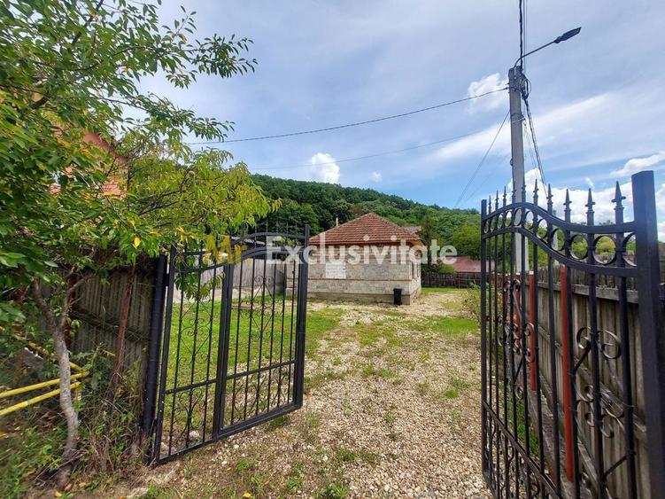 Casă cu 4 camere cu Teren 405 Mp în Bascov