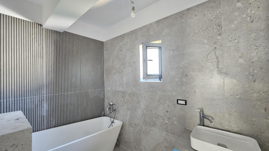 Casă individuală cu 4 camere cu Canalizare în Chiajna