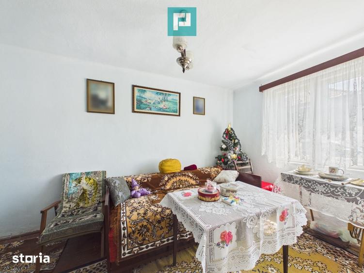 Casa cu 2 corpuri de cladire in Bujac - 3
