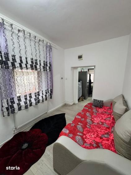 Casă cu 2 camere cu Teren 150 Mp în Valea Roșie