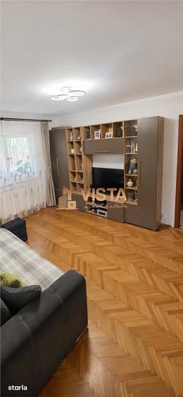 Apartament cu 3 camere în Florilor