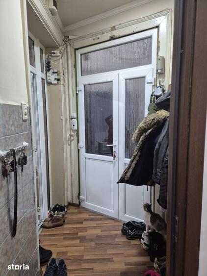 Apartament cu 3 camere decomandat în Drăgășani