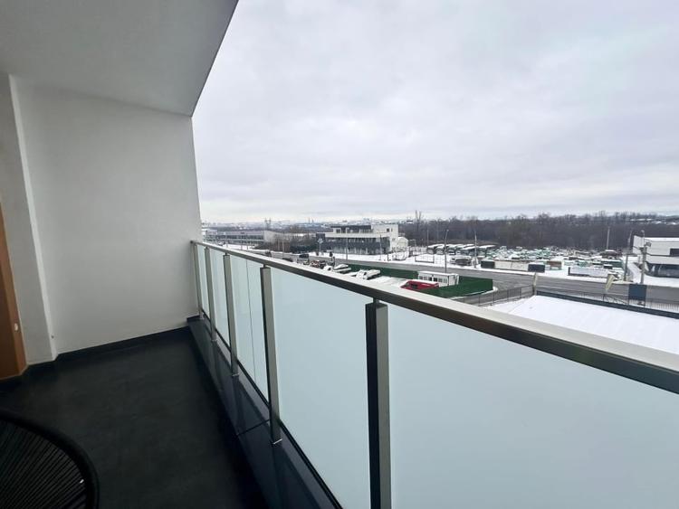 Apartament cu 3 camere decomandat, mobilat în Independenței