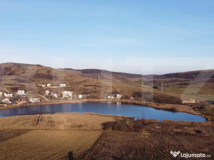 De vanzare teren Chinteni cu panorama spre lac - 2