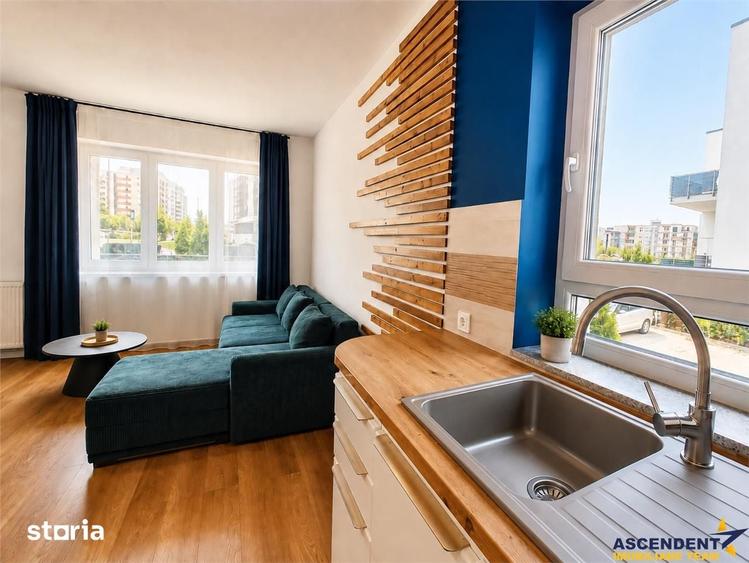 Apartament cu 3 camere decomandat în Tractorul