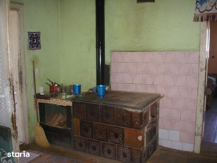 Casă cu 6 camere cu Teren 10400 Mp în Asuaju de Sus