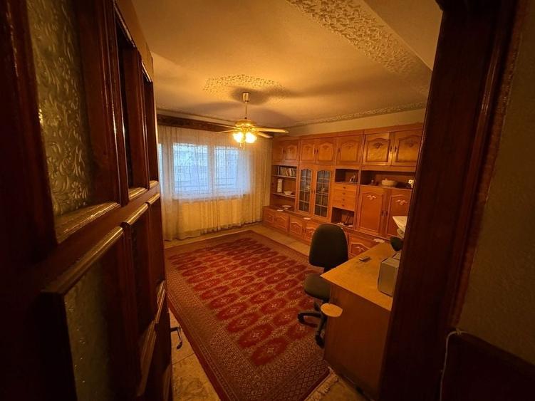 Apartament cu 3 camere decomandat în Micro 3