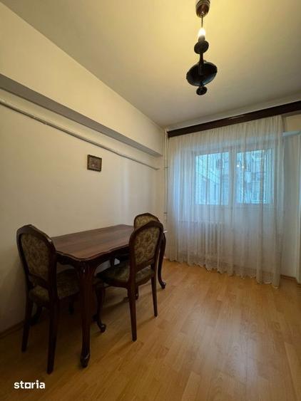 Apartament cu 4 camere decomandat, mobilat în Rahova