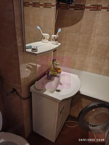 Garsonieră semidecomandată în Vitan