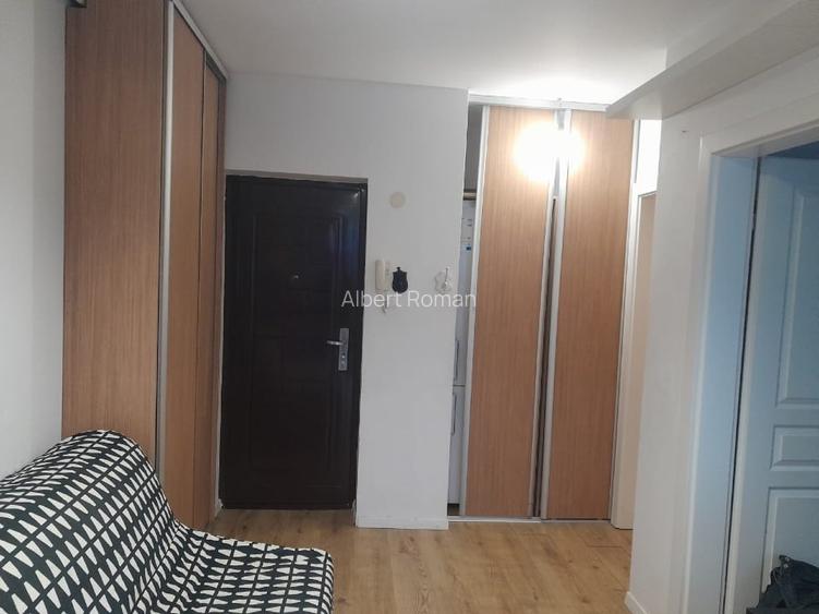 Inchiriez apartament