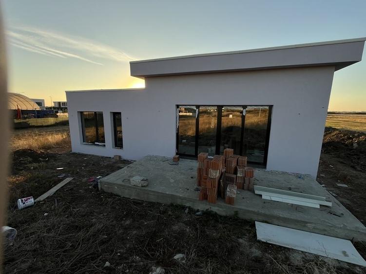 Casă cu 4 camere în Central