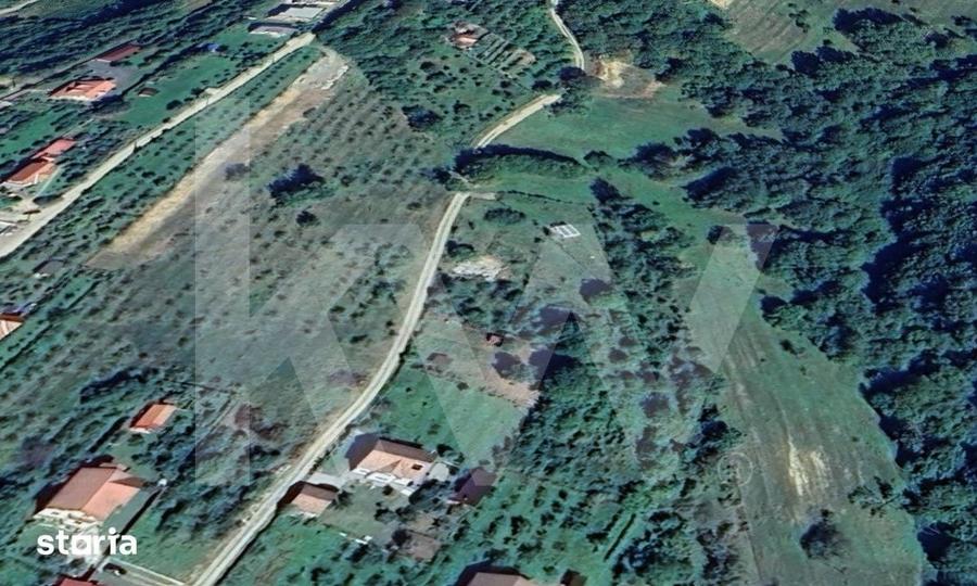 Teren de 977 mp, în Central