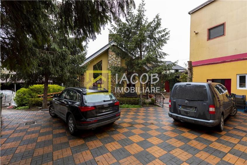 Casă individuală cu 5 camere cu Canalizare în Mărgineni