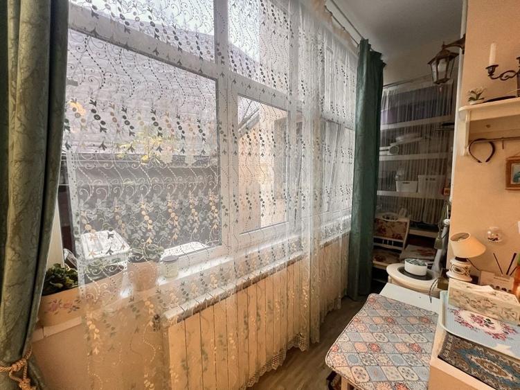 Apartament cu 2 camere decomandat în Universitate