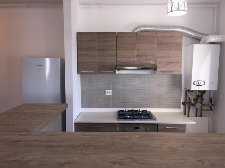 Apartament cu 2 camere semidecomandat în Central