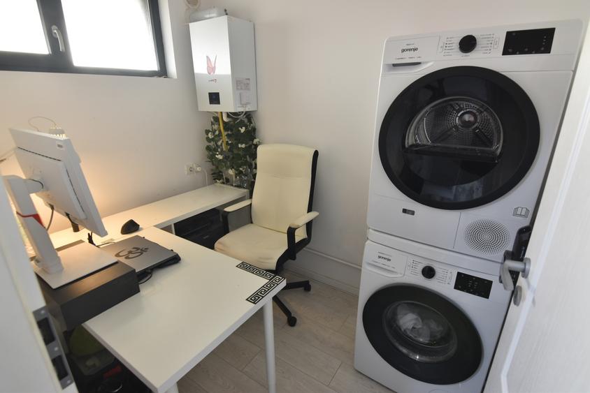 Duplex cu 4 camere cu Canalizare în Domnești
