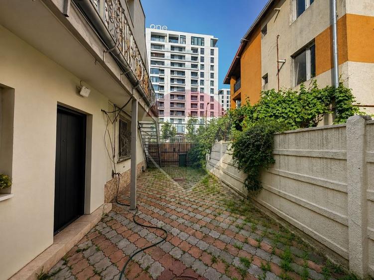 Casă individuală cu 6 camere cu Teren 150 Mp în Cotroceni