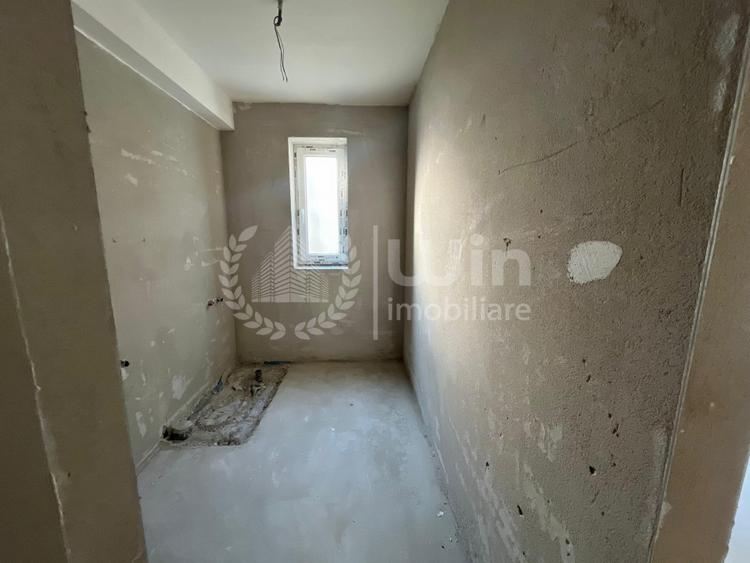 Casă individuală cu 5 camere cu Canalizare în Mănăștur