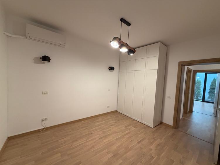 Apartament cu 3 camere decomandat în Arcul de Triumf