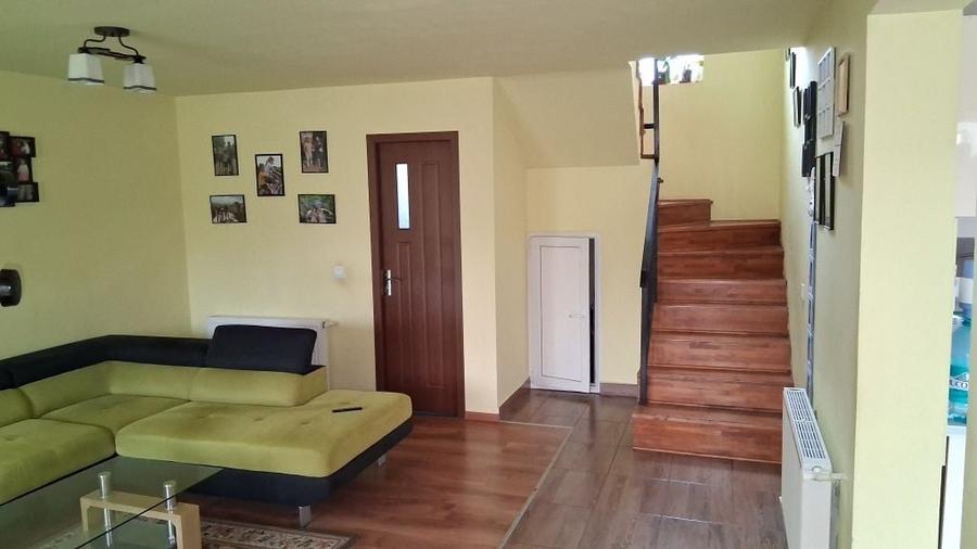 Casă cu 4 camere în Bărdești