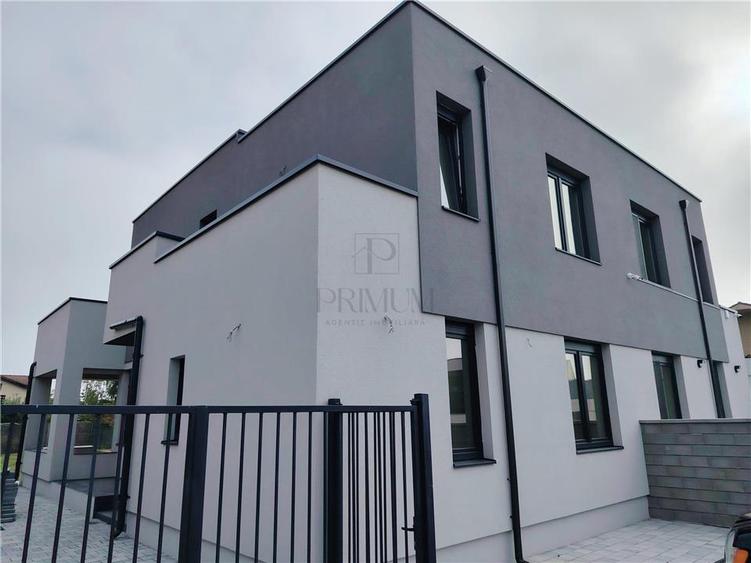 Duplex cu 4 camere cu Canalizare în Moșnița Nouă