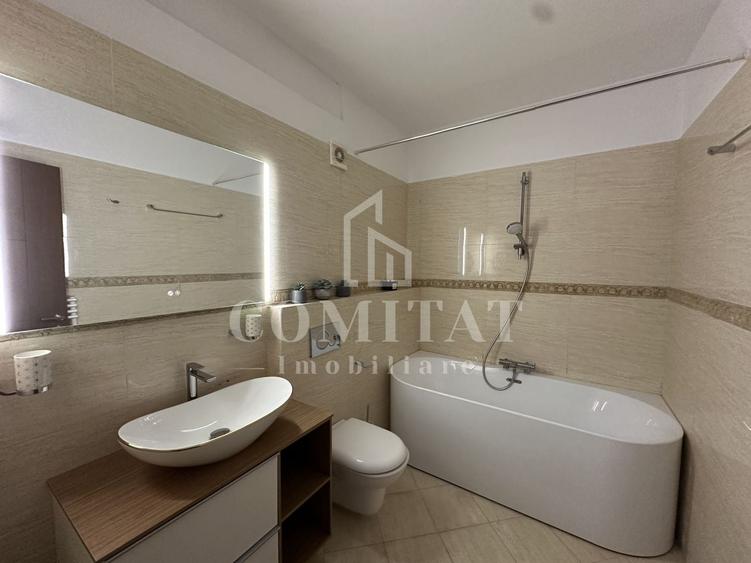 Apartament cu 5 camere semidecomandat, mobilat în Bună Ziua