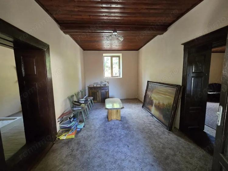 Casă cu 2 camere cu Teren 549 Mp în Cenad