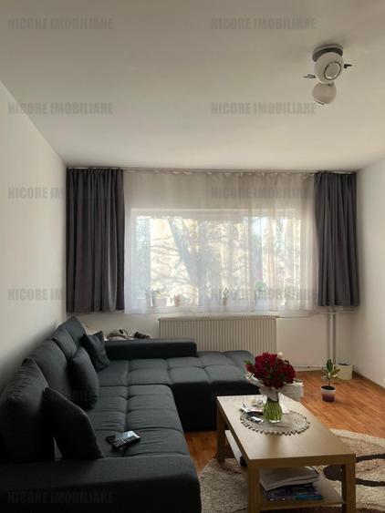Apartament cu 2 camere decomandat în Girocului