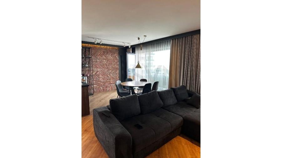 Apartament cu 3 camere decomandat, mobilat în Pipera