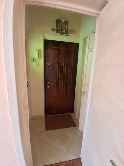 Apartament cu 2 camere nedecomandat în Central