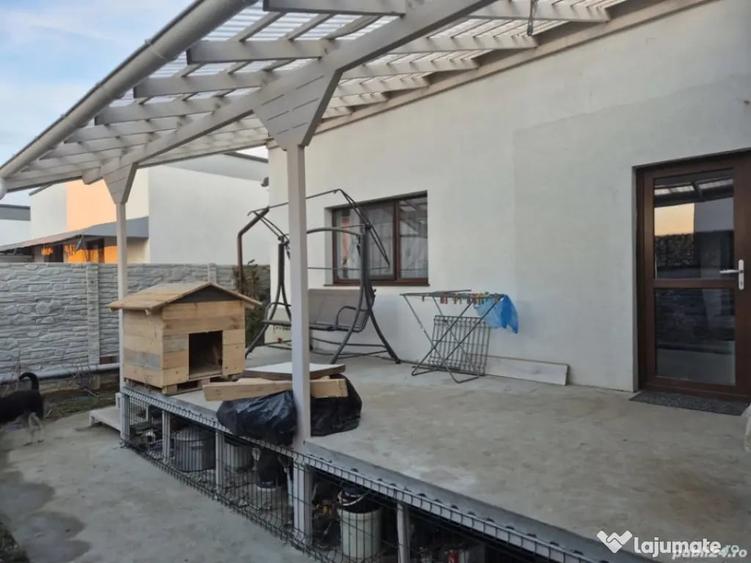 Casă cu 3 camere cu Teren 350 Mp în Șimnicu de Sus