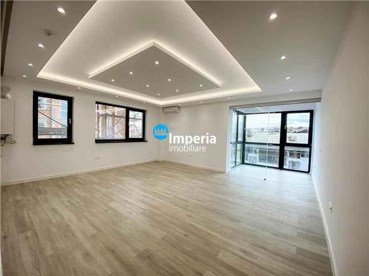 Apartament cu 3 camere decomandat în Dacia