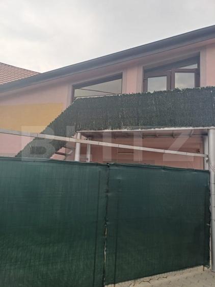 Casă individuală cu 15 camere cu Canalizare în Nord-Est