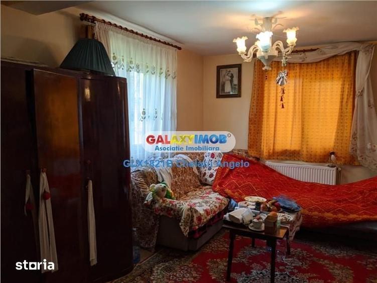 Casă cu 4 camere cu Teren 2000 Mp în Grădiștea