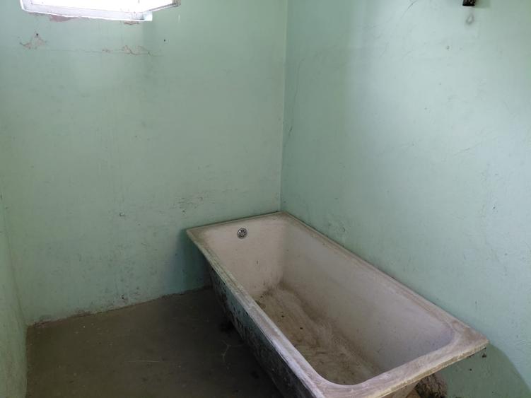 Apartament cu 4 camere decomandat în Peregu Mare