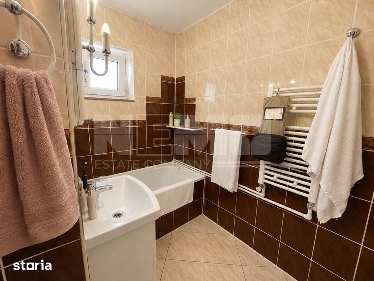 Apartament cu 3 camere semidecomandat în Central