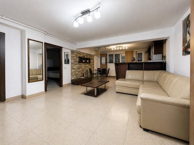 Apartament cu 2 camere decomandat în Central
