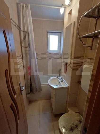 Apartament cu 2 camere semidecomandat, mobilat în Est