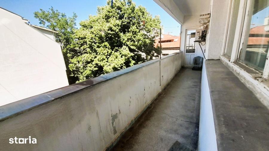 Apartament cu garaj ?i balcon intre Pia?a Victoriei ?i Piata Romana - 1