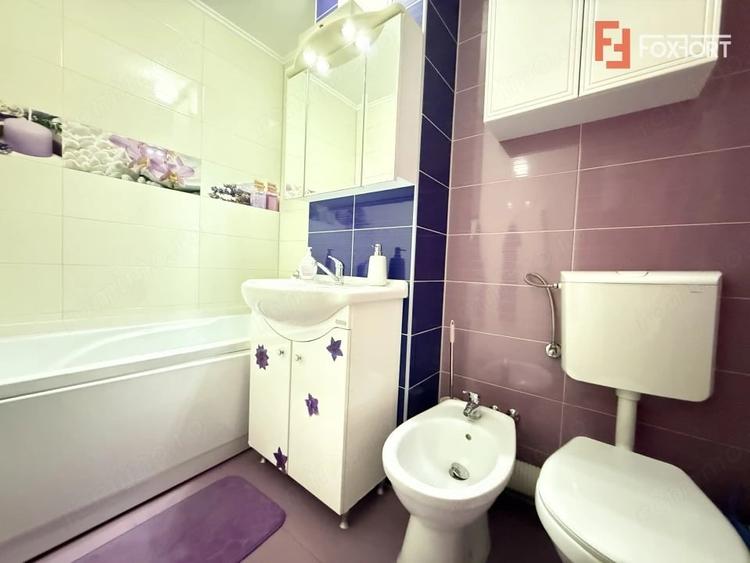 Apartament cu 3 camere decomandat în Torontalului