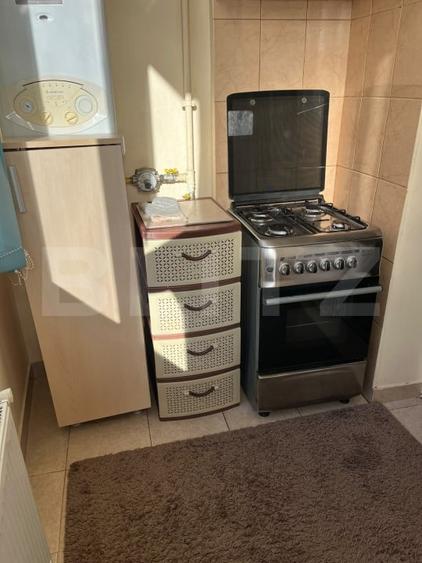 Apartament cu 2 camere semidecomandat, mobilat în Florești