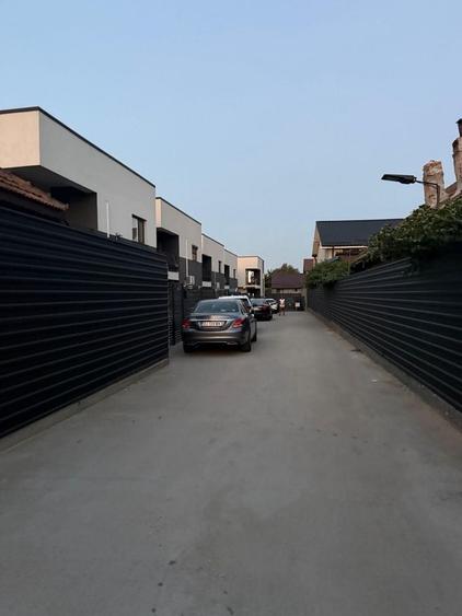 Casă cu 3 camere cu Teren 200 Mp în Central