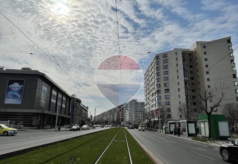 Apartament cu 2 camere semidecomandat în Vitan Mall
