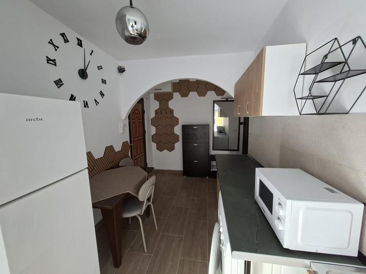 Apartament cu 2 camere semidecomandat în Rogerius