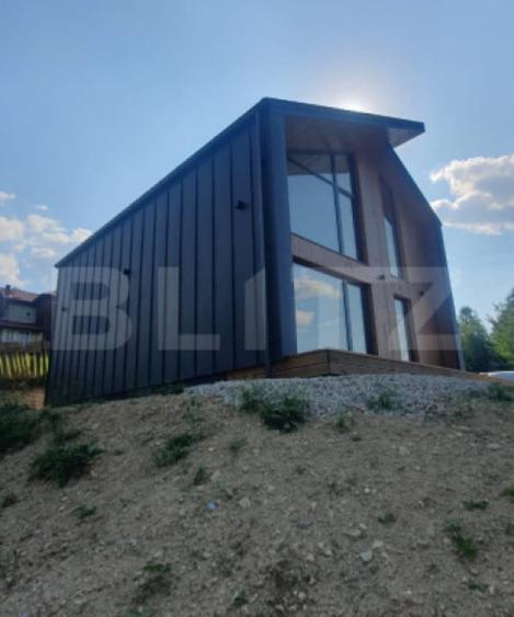 Casă cu 4 camere cu Teren 924 Mp în Central