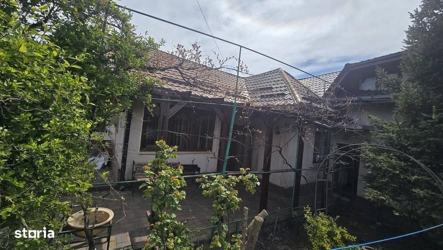 Casă cu 4 camere în Moara de Vânt