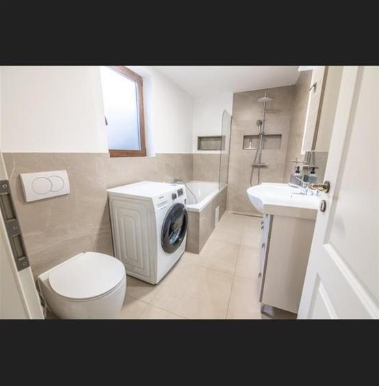 Apartament cu 2 camere decomandat, mobilat în Ultracentral