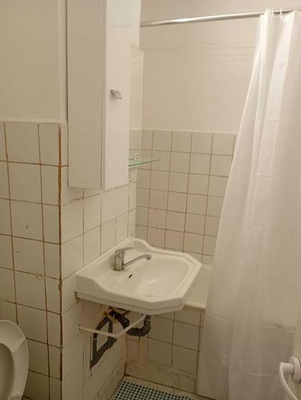 Garsonieră semidecomandată în Micro 11